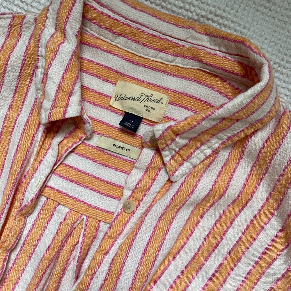 Universal Thread Peach & White Striped Long-Sleeve Button-Down Shirt - Picture 2 of 3